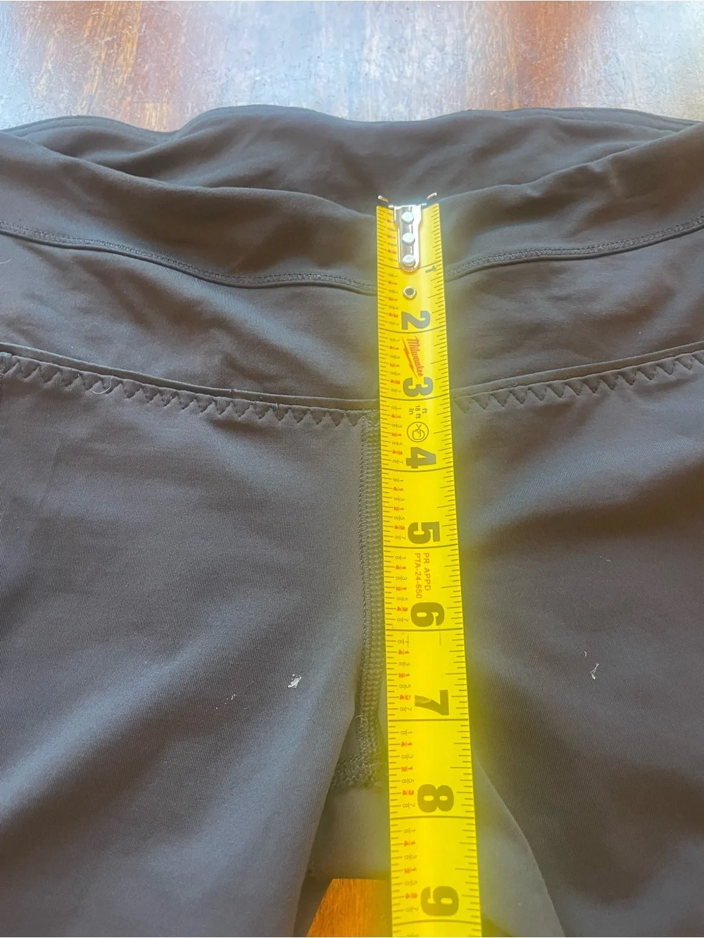 Lululemon Pace Rival Crop Leggings Black Size 6 Mesh Pockets *Paint Stains